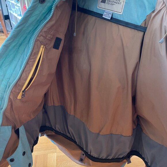 Athletic down jacket - Picture 4 of 11